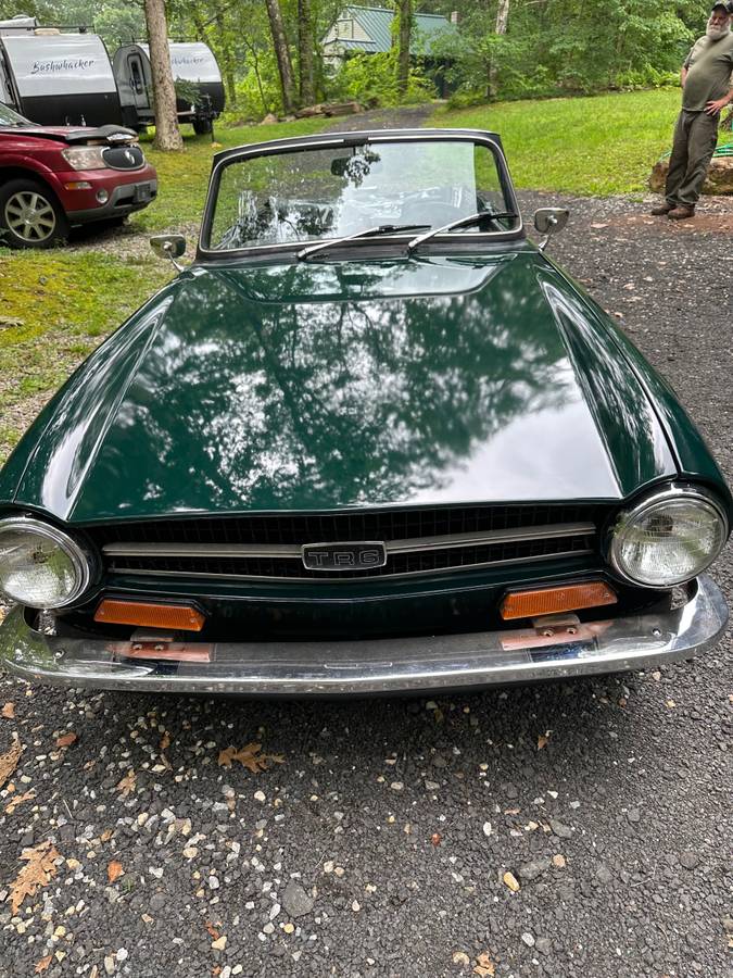 Triumph-tr6-convertible-1974-green-2