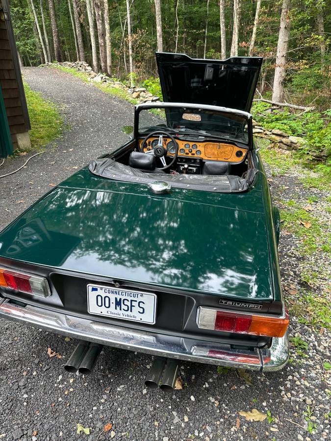 Triumph-tr6-convertible-1974-green-5