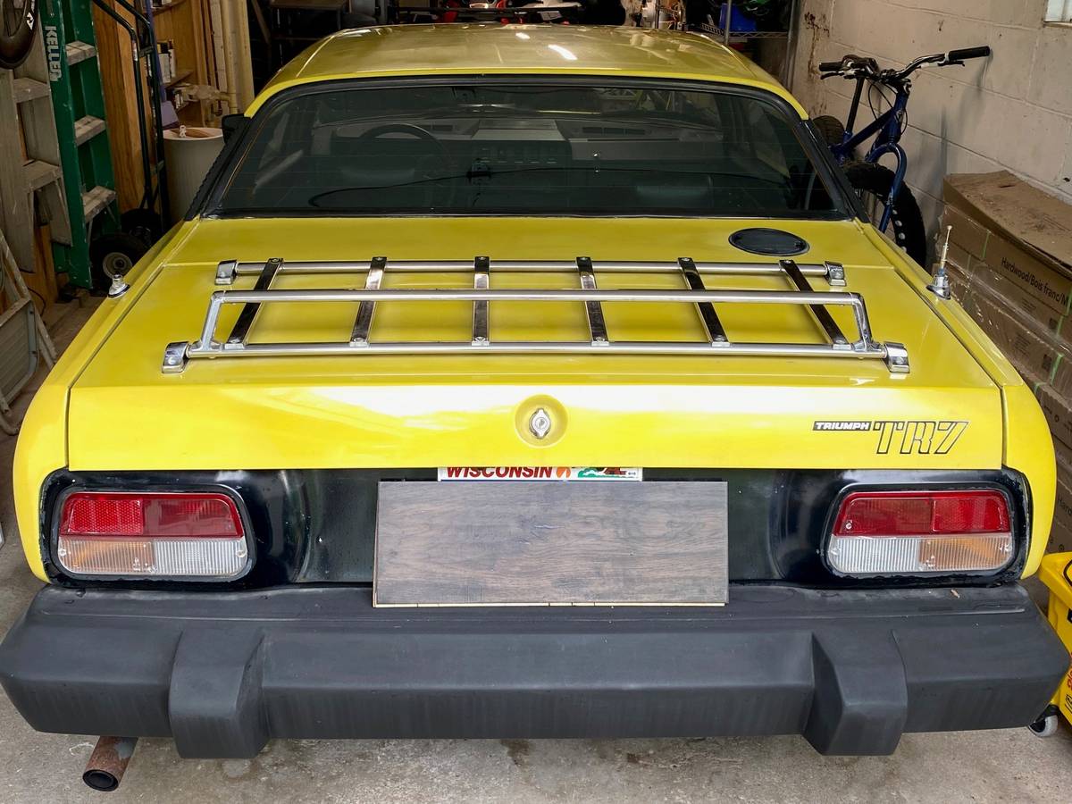 Triumph-tr7-1976-yellow-4
