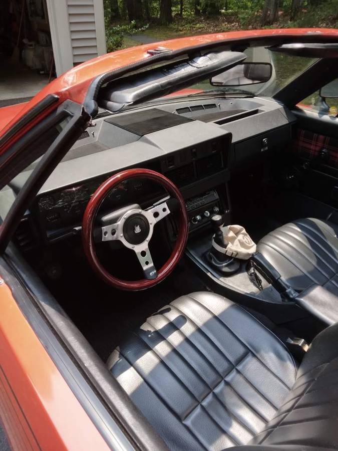 Triumph-tr7-1980-orange-4
