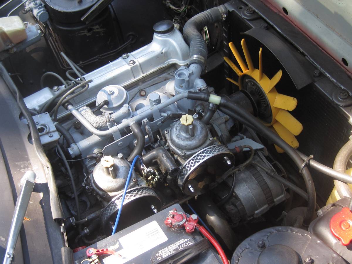 Triumph-tr7-1980-red-2