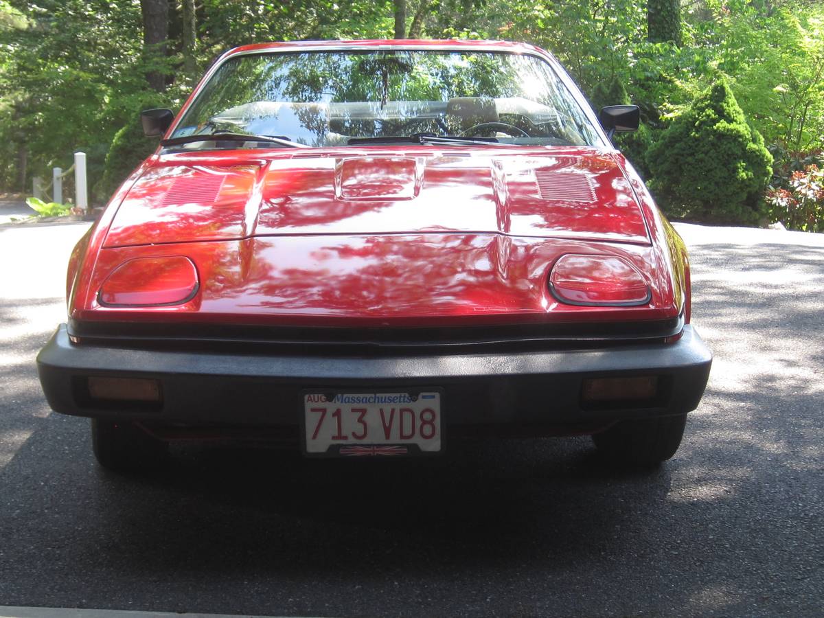 Triumph-tr7-1980-red-5