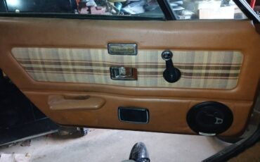 Triumph-tr7-convertible-1980-brown-16