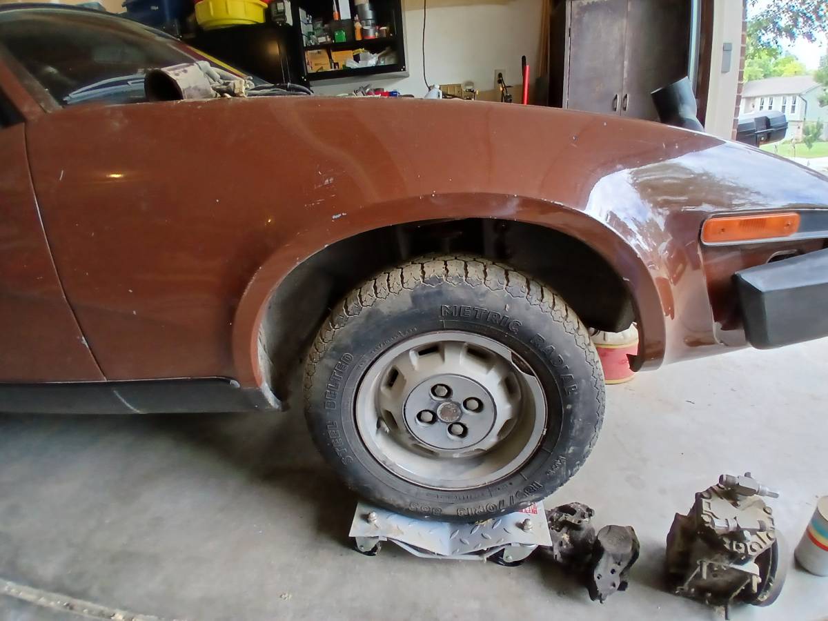 Triumph-tr7-convertible-1980-brown-19