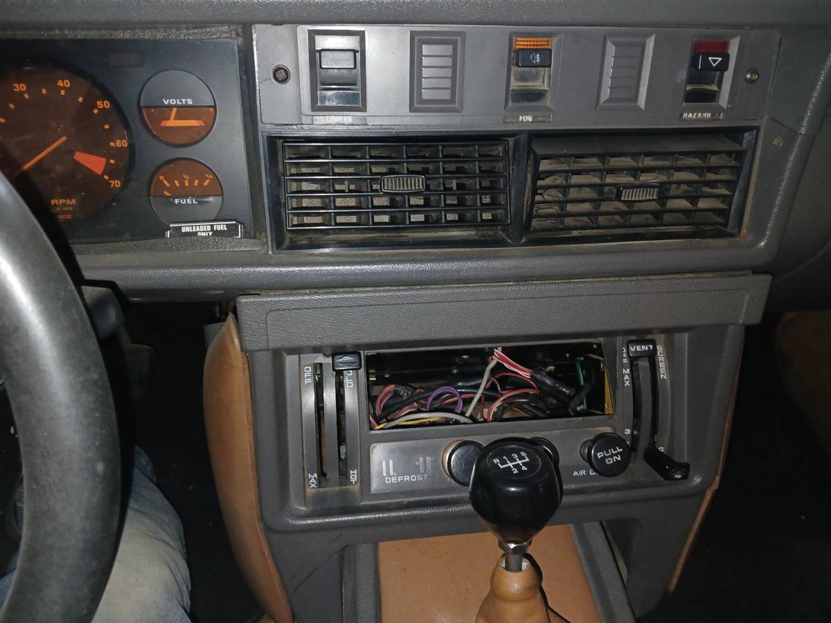 Triumph-tr7-convertible-1980-brown-20