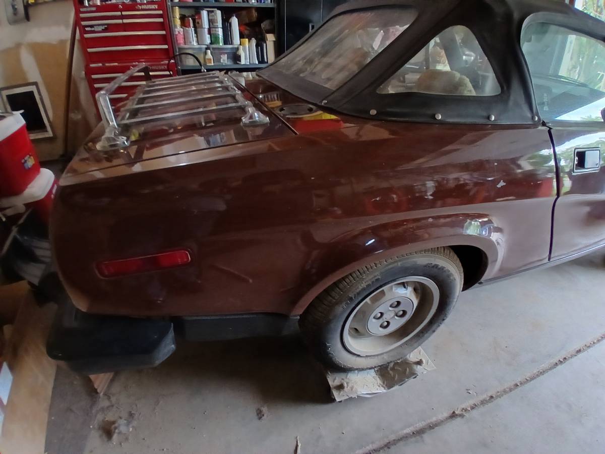 Triumph-tr7-convertible-1980-brown-3