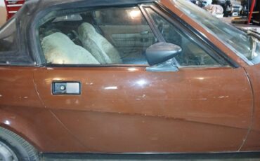 Triumph-tr7-convertible-1980-brown-8