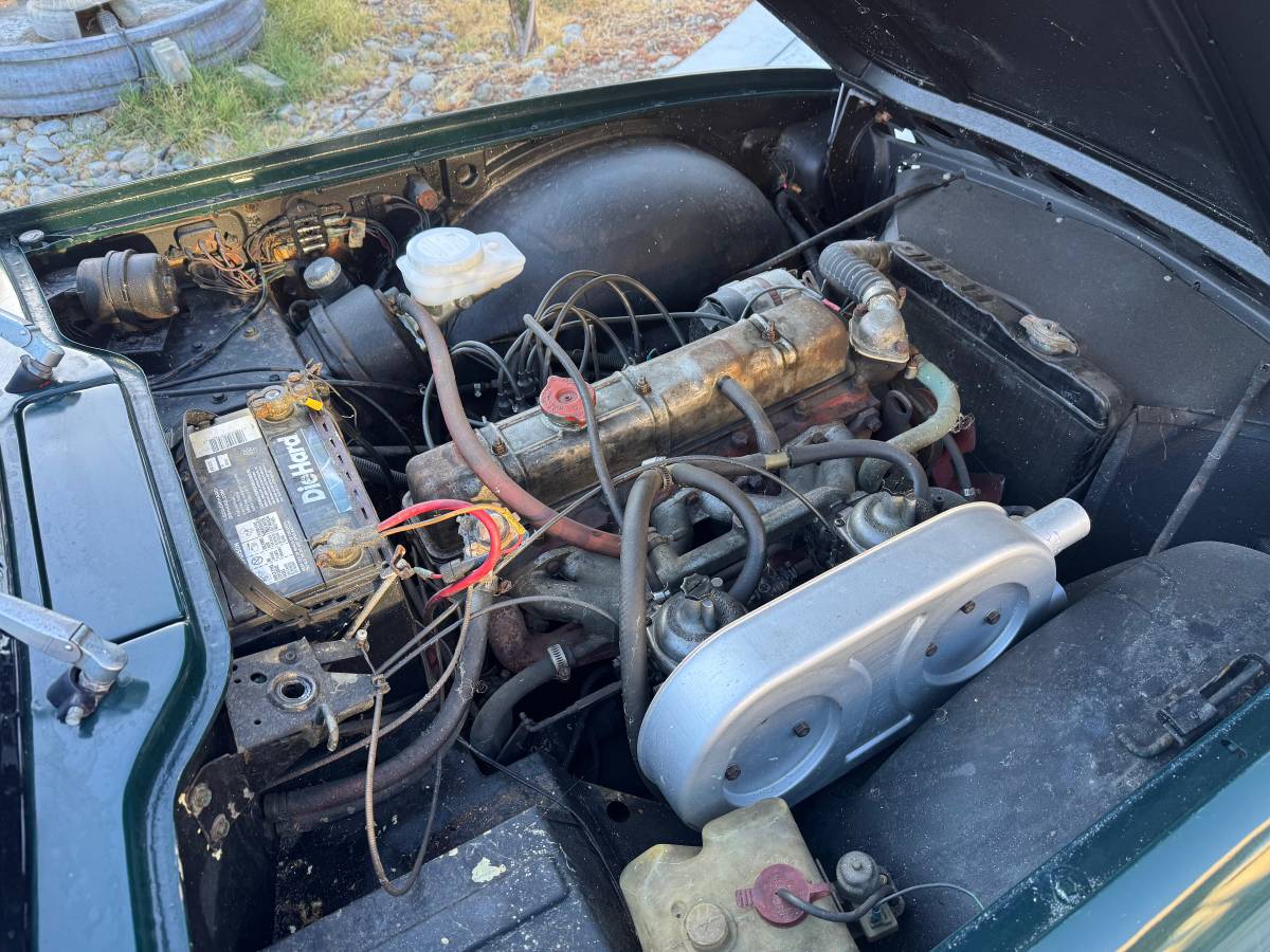 Truimph-tr6-1972-green-11
