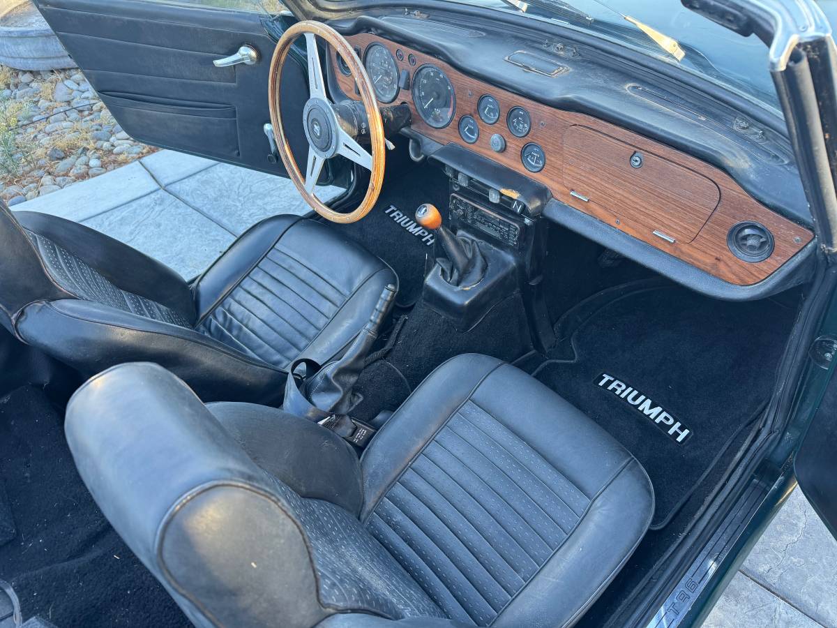 Truimph-tr6-1972-green-4