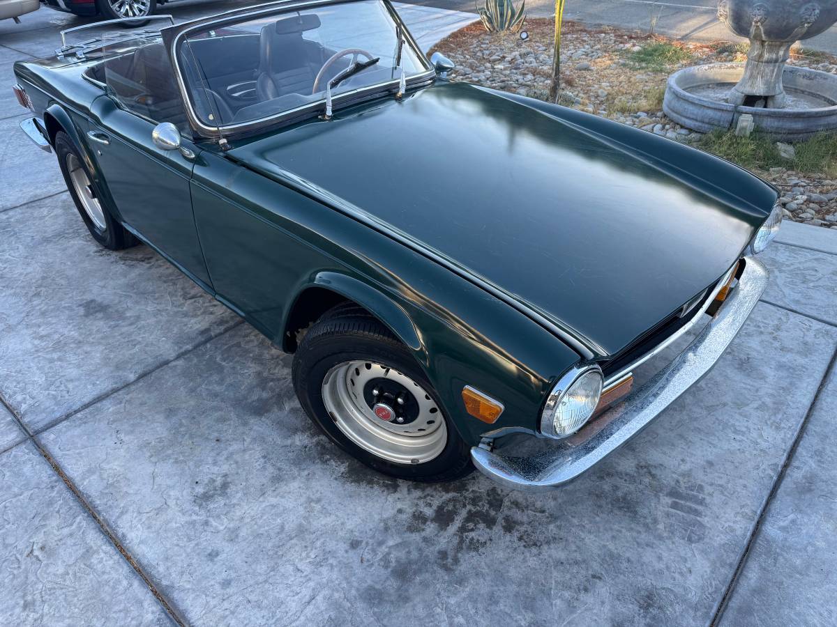 Truimph-tr6-1972-green-7