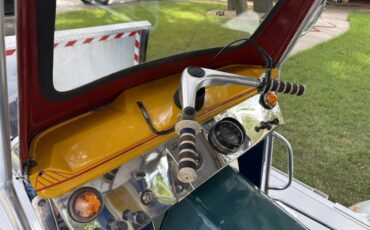 Unknown-Tuk-tuk-taxi-1967-6
