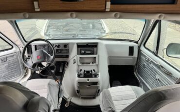 Vandura-3600-1993-white-4