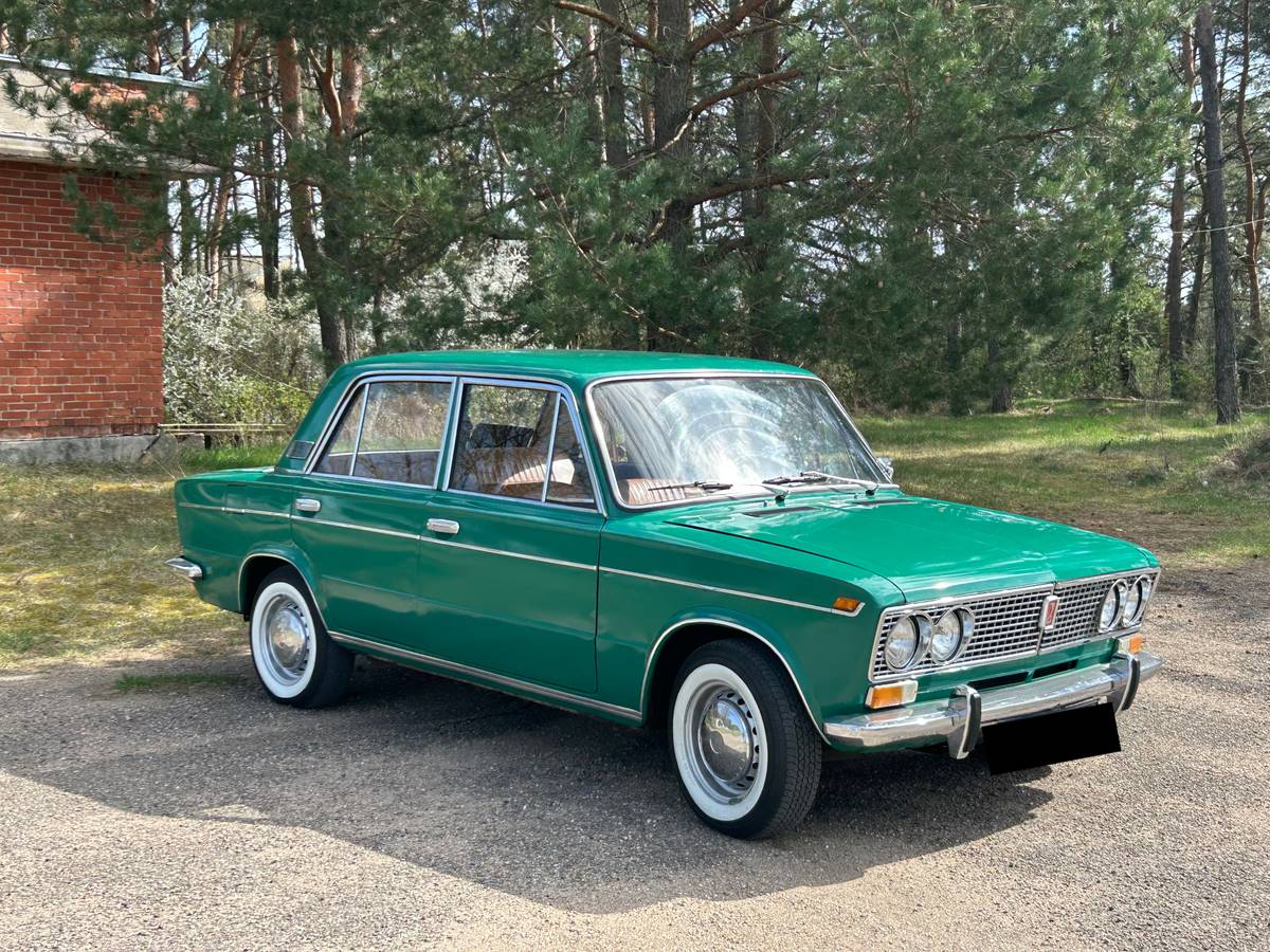 Vaz-2103-1975-green-4