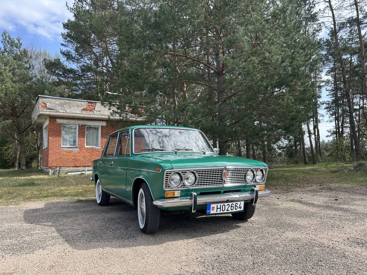 Vaz-2103-1975-green-6