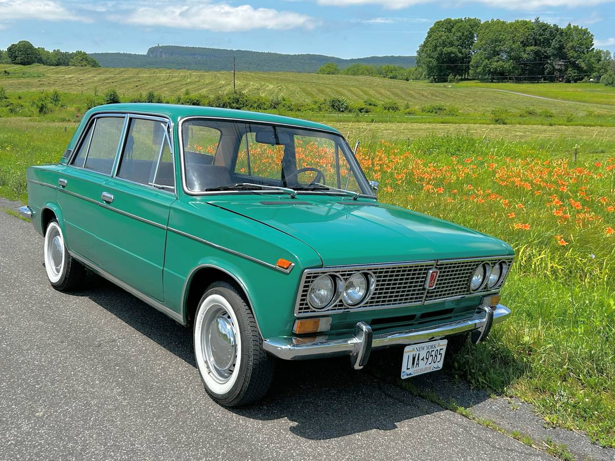 Vaz-2103-1975-green-8