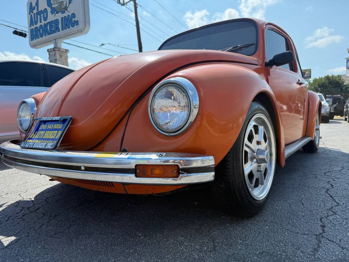Volkswagaen-beetle-1971-orange