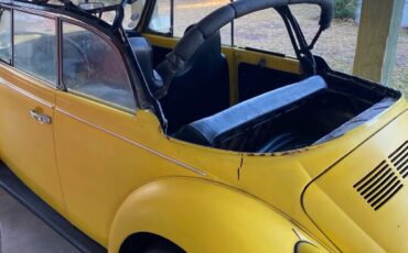 Volkswagen-1600-1972-Convertible-5