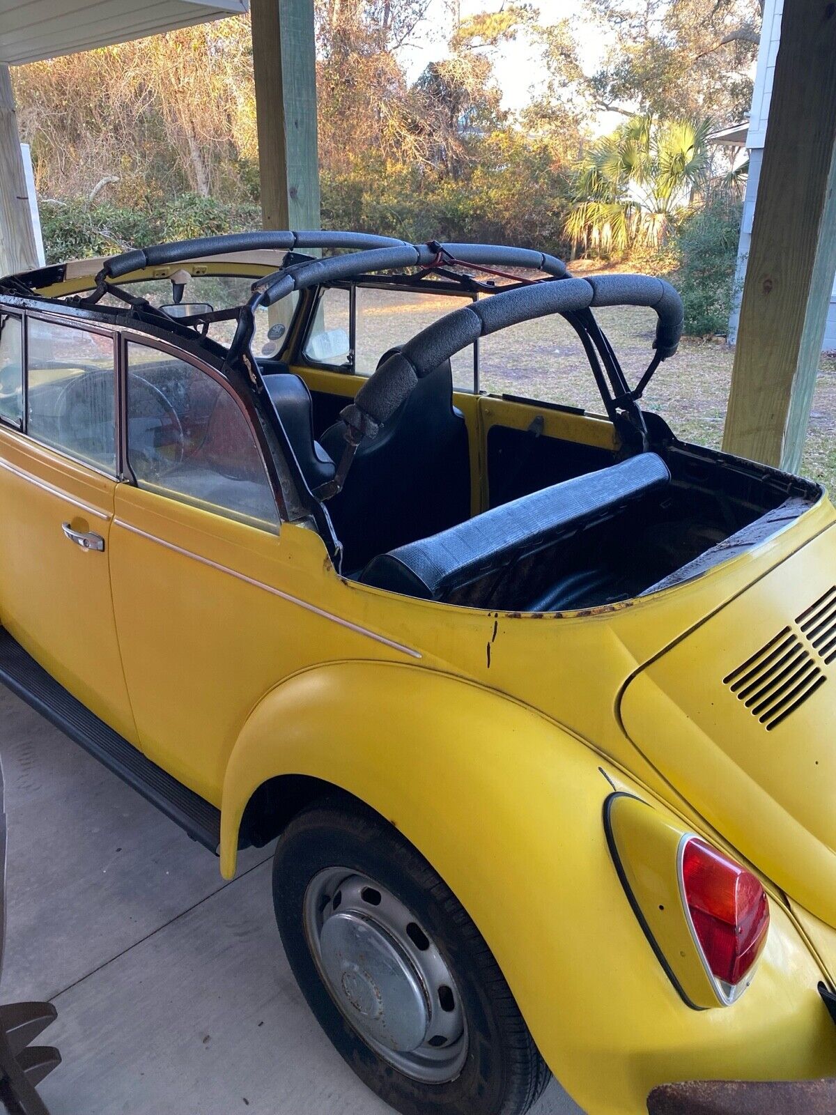 Volkswagen-1600-1972-Convertible-5