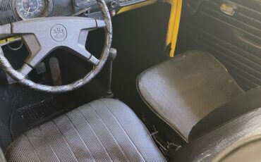 Volkswagen-1600-1972-Convertible-7