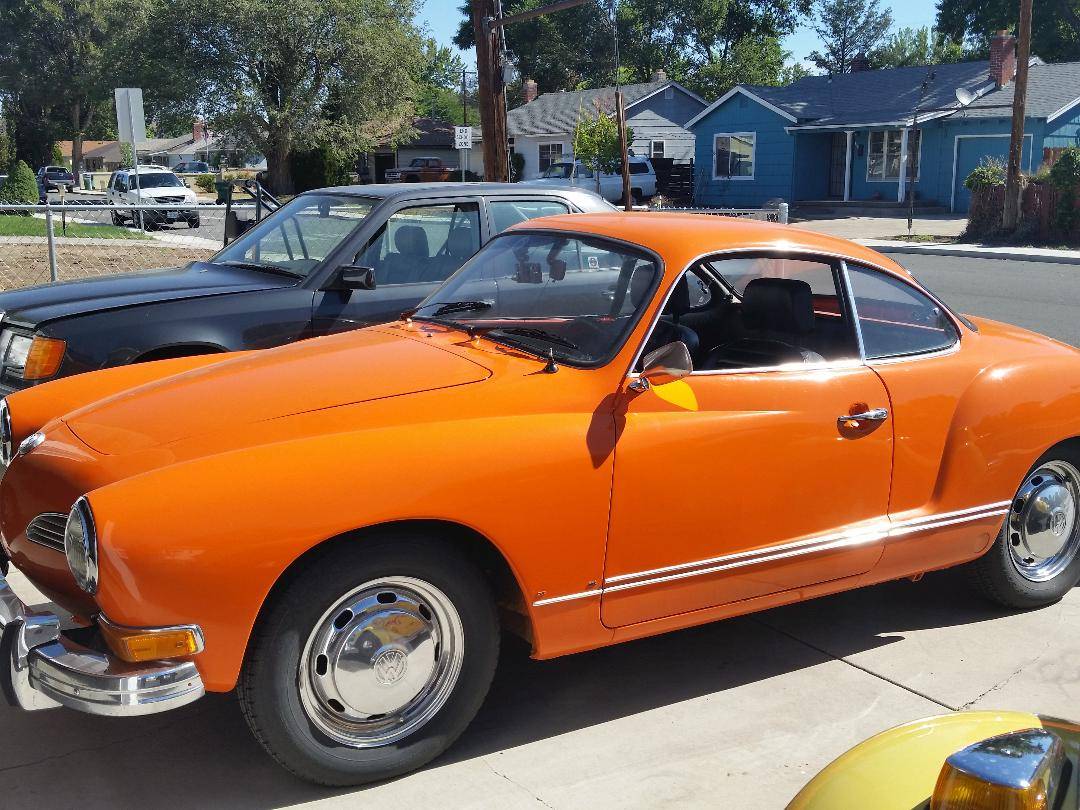 Volkswagen-1974-orange-2