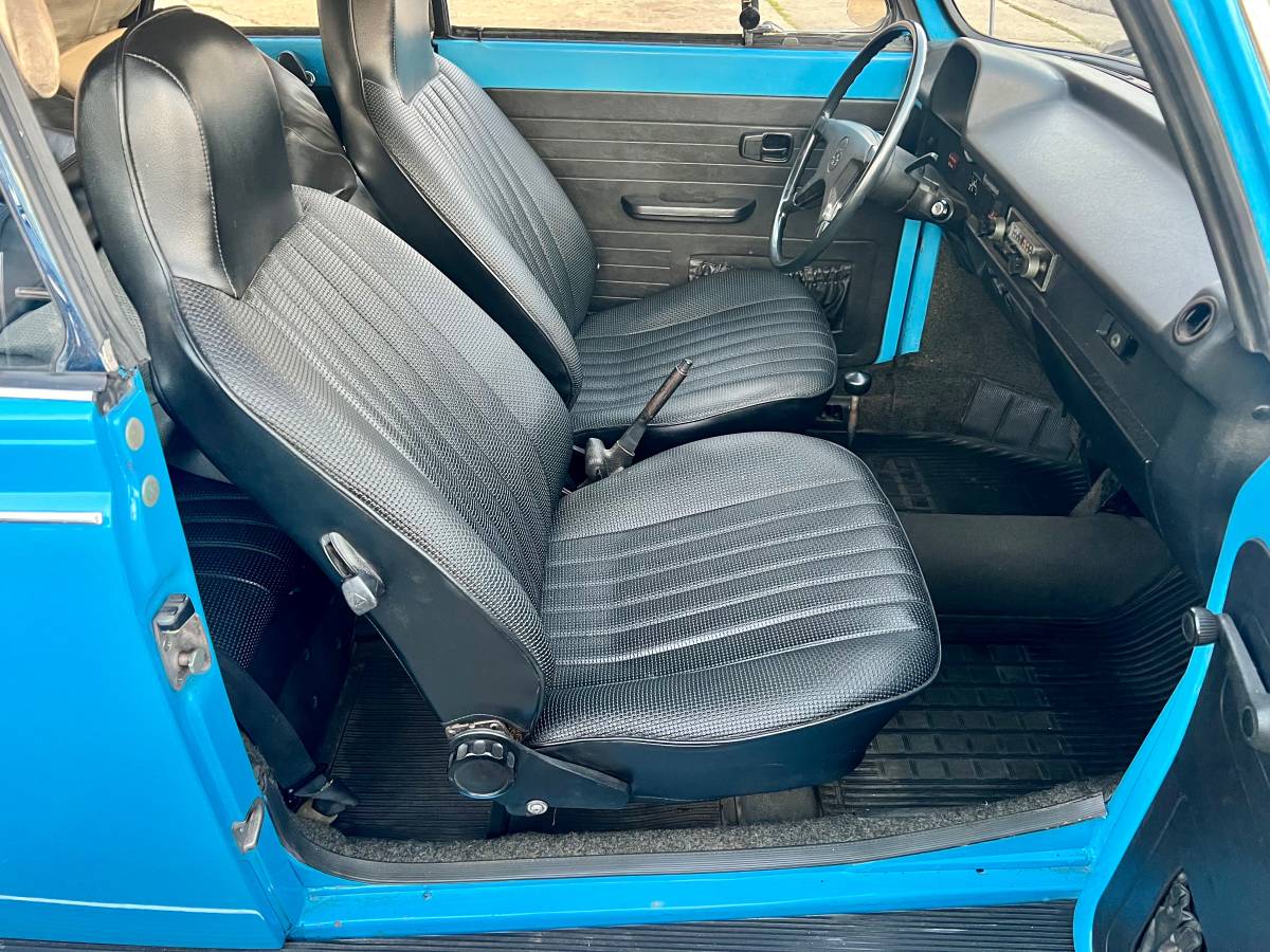Volkswagen-1976-15