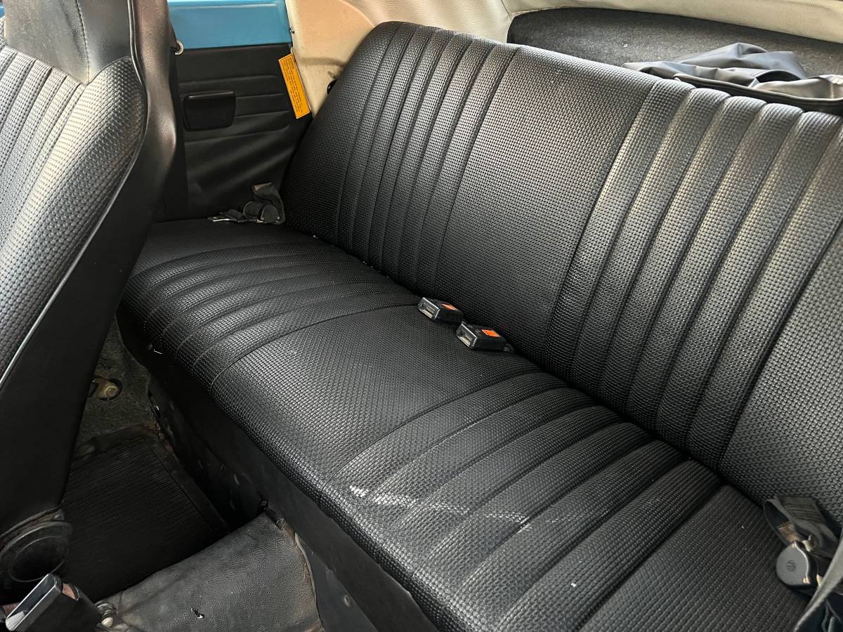Volkswagen-1976-16