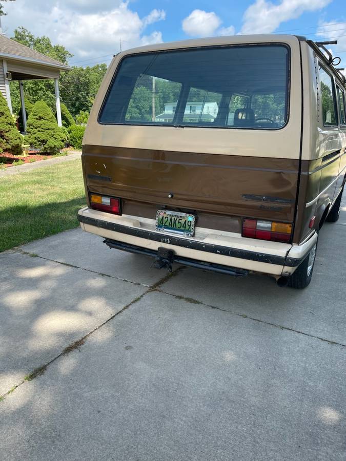 Volkswagen-1982-brown-11
