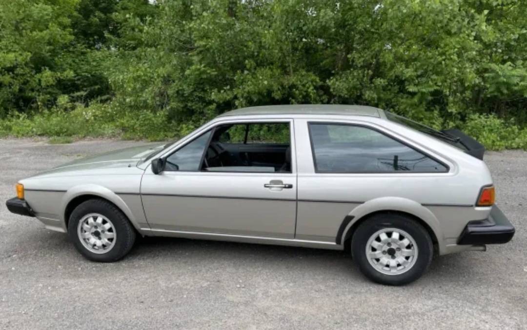 Volkswagen-1983-silver