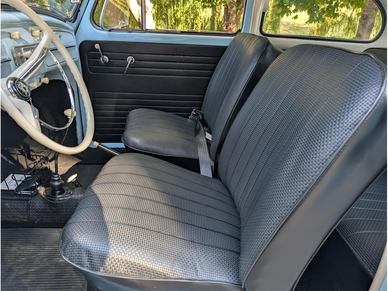 Volkswagen-Beetle-1960-Blue-Black-5