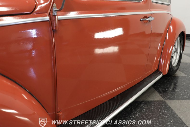 Volkswagen-Beetle-1960-Brick-Red-Beige-21