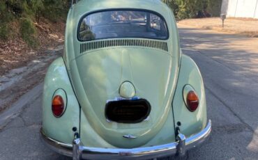 Volkswagen-Beetle-1961-4