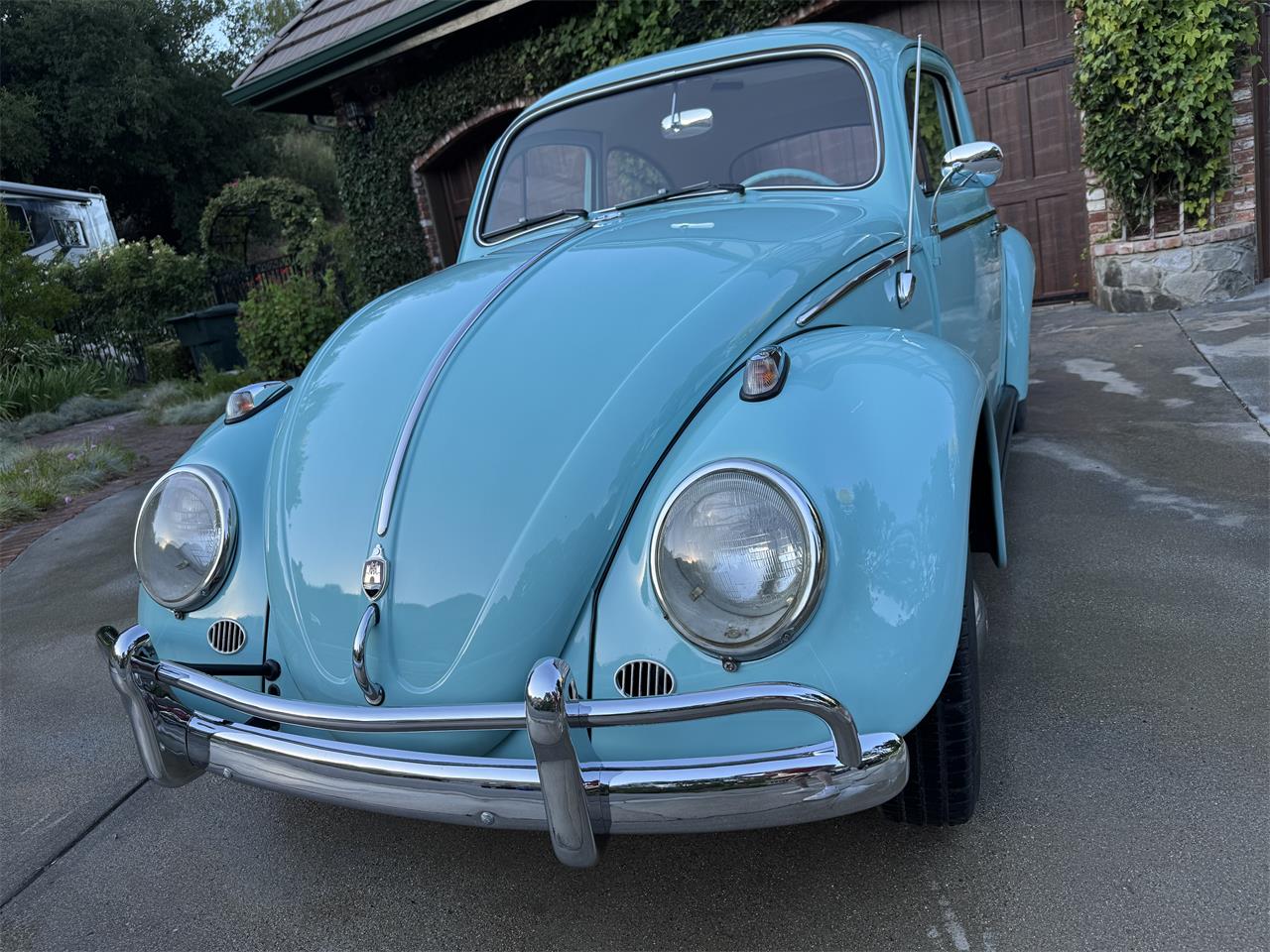 Volkswagen-Beetle-1962-sea-foam-green-beige-1