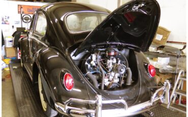 Volkswagen-Beetle-1964-Black-Red-17