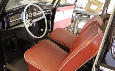 Volkswagen-Beetle-1964-Black-Red-2