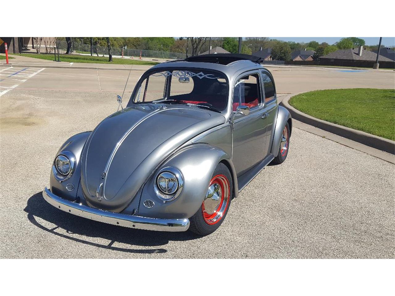 Volkswagen-Beetle-1965-Silver-RedBlack-1