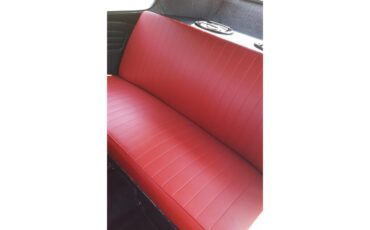 Volkswagen-Beetle-1965-Silver-RedBlack-12