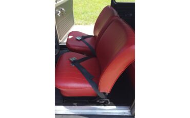 Volkswagen-Beetle-1965-Silver-RedBlack-13
