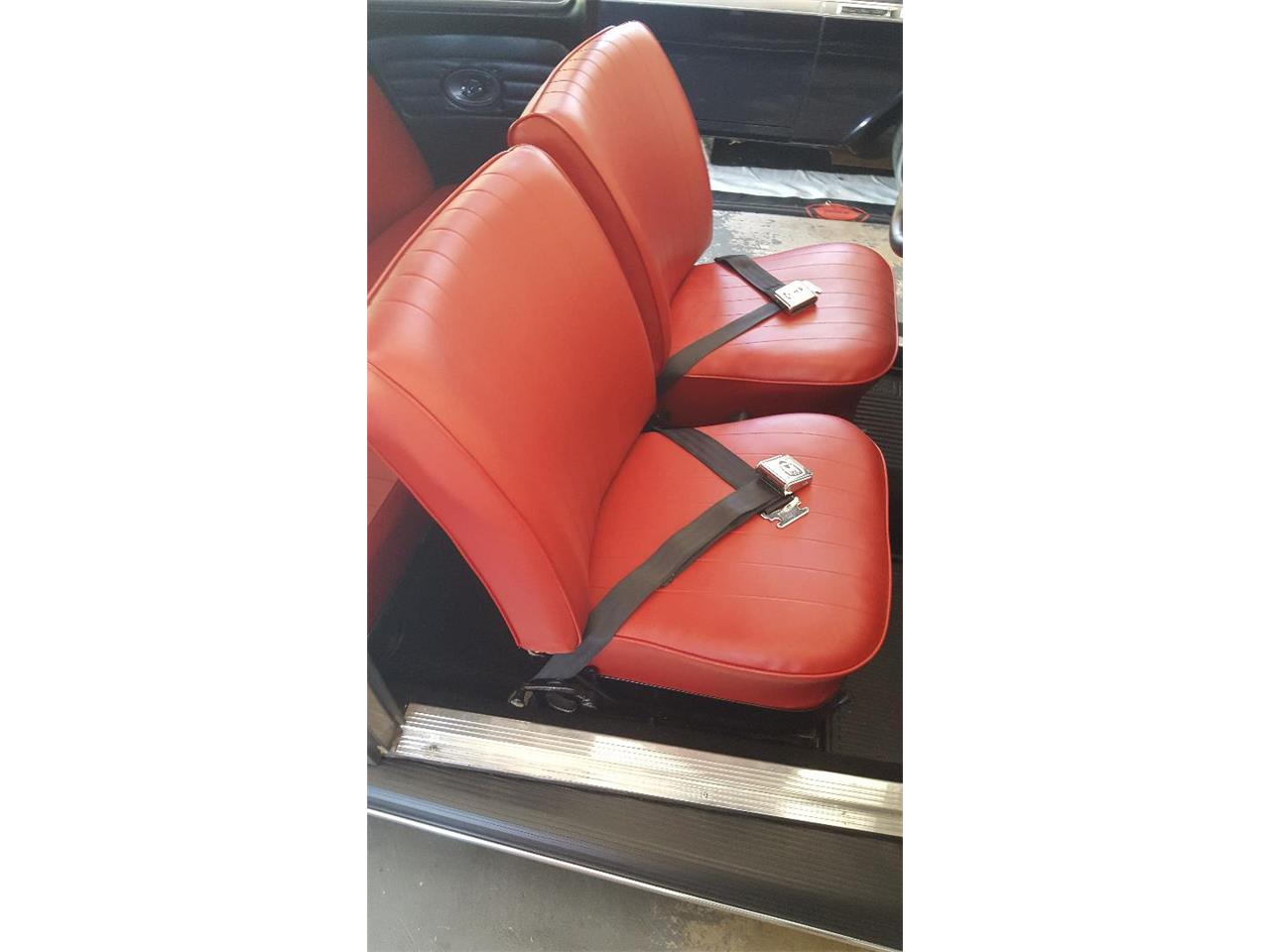 Volkswagen-Beetle-1965-Silver-RedBlack-6