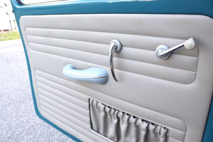 Volkswagen-Beetle-1966-Blue-White-11