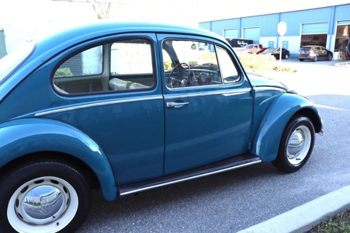 Volkswagen-Beetle-1966-Blue-White-2