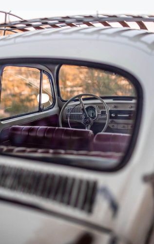 Volkswagen-Beetle-1966-Tan-Red-2