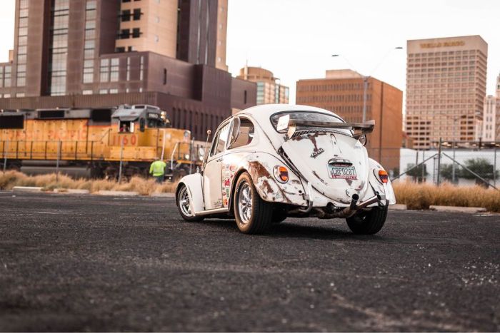Volkswagen-Beetle-1966-Tan-Red-8