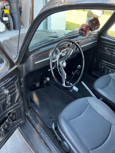 Volkswagen-Beetle-1967-Black-12