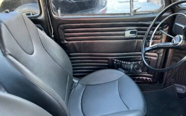 Volkswagen-Beetle-1967-Black-2