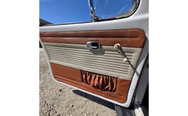 Volkswagen-Beetle-1967-White-Red-amp-White-10