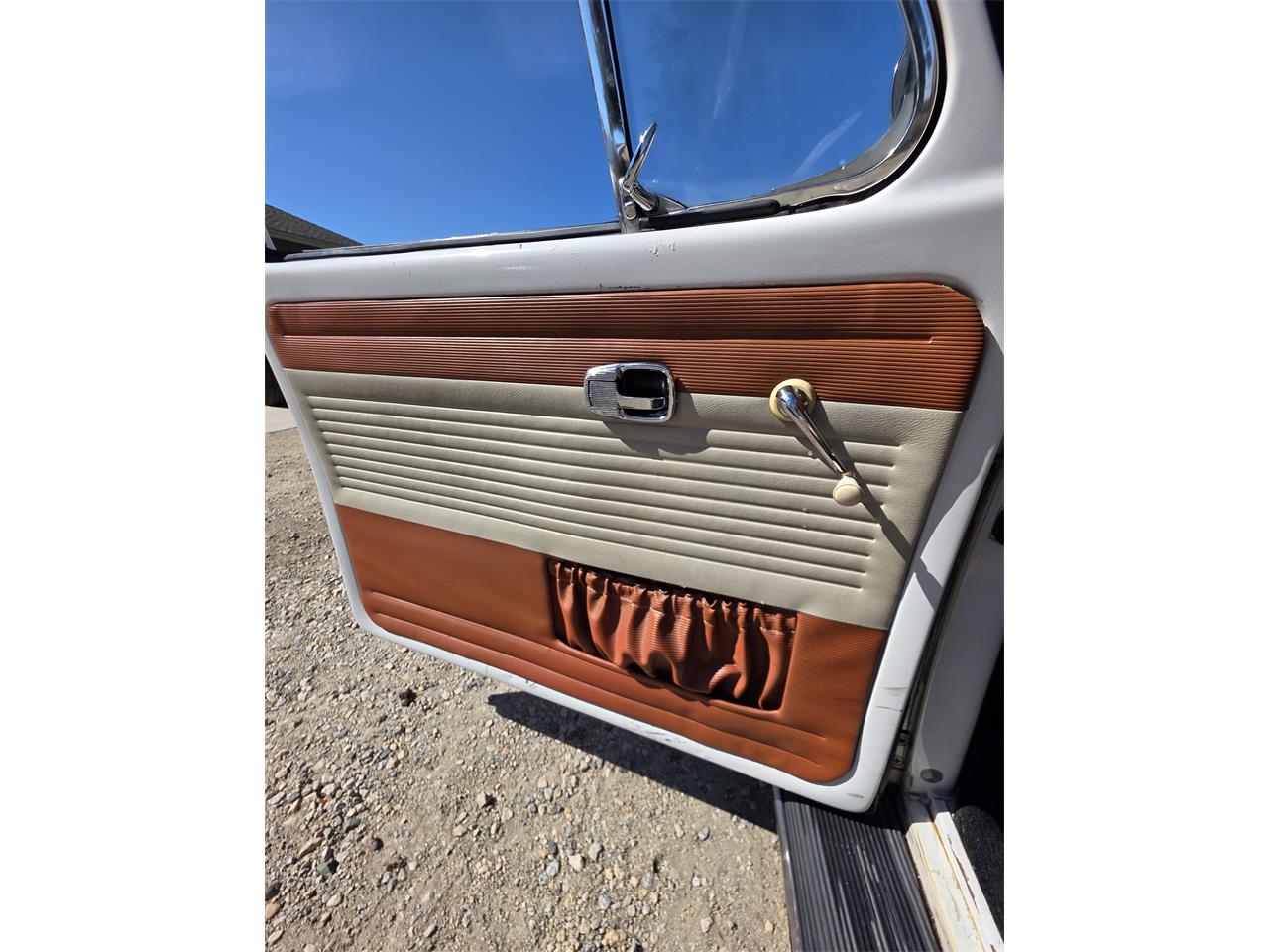 Volkswagen-Beetle-1967-White-Red-amp-White-10