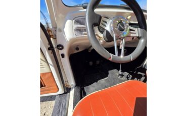 Volkswagen-Beetle-1967-White-Red-amp-White-14