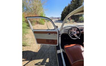 Volkswagen-Beetle-1967-White-Red-amp-White-25