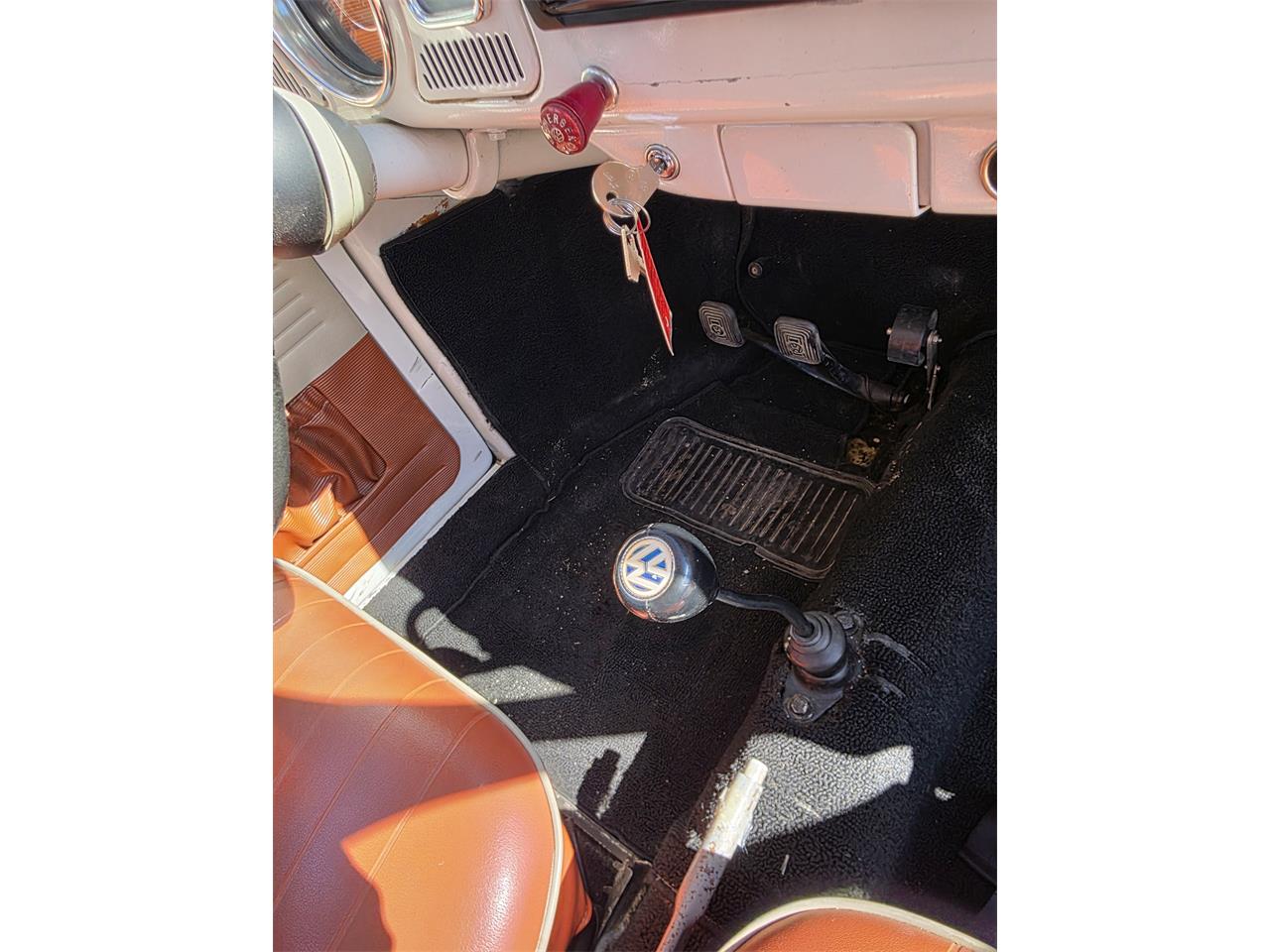 Volkswagen-Beetle-1967-White-Red-amp-White-29