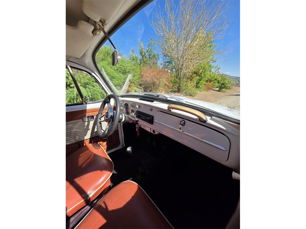 Volkswagen-Beetle-1967-White-Red-amp-White-30